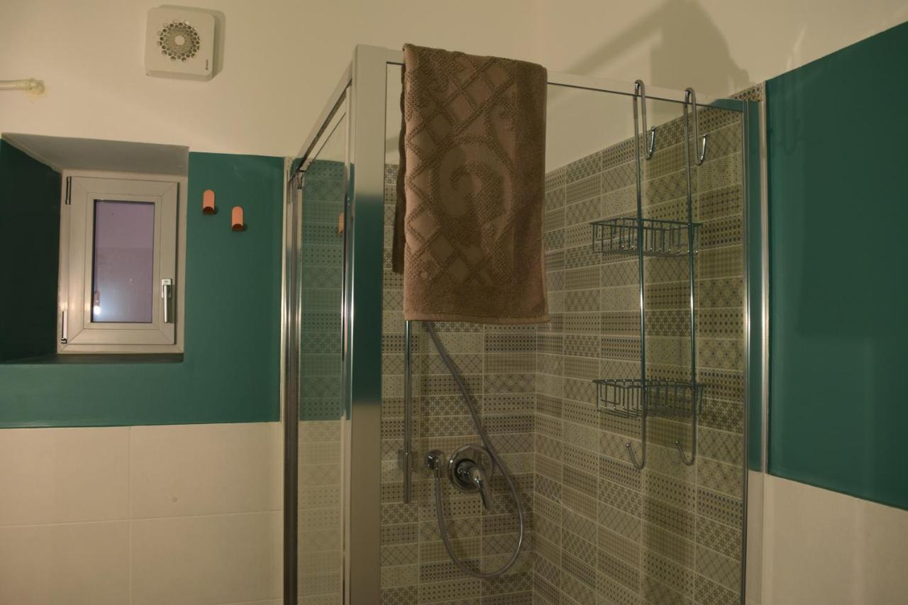 Xenia Hotel Генуа Екстериор снимка