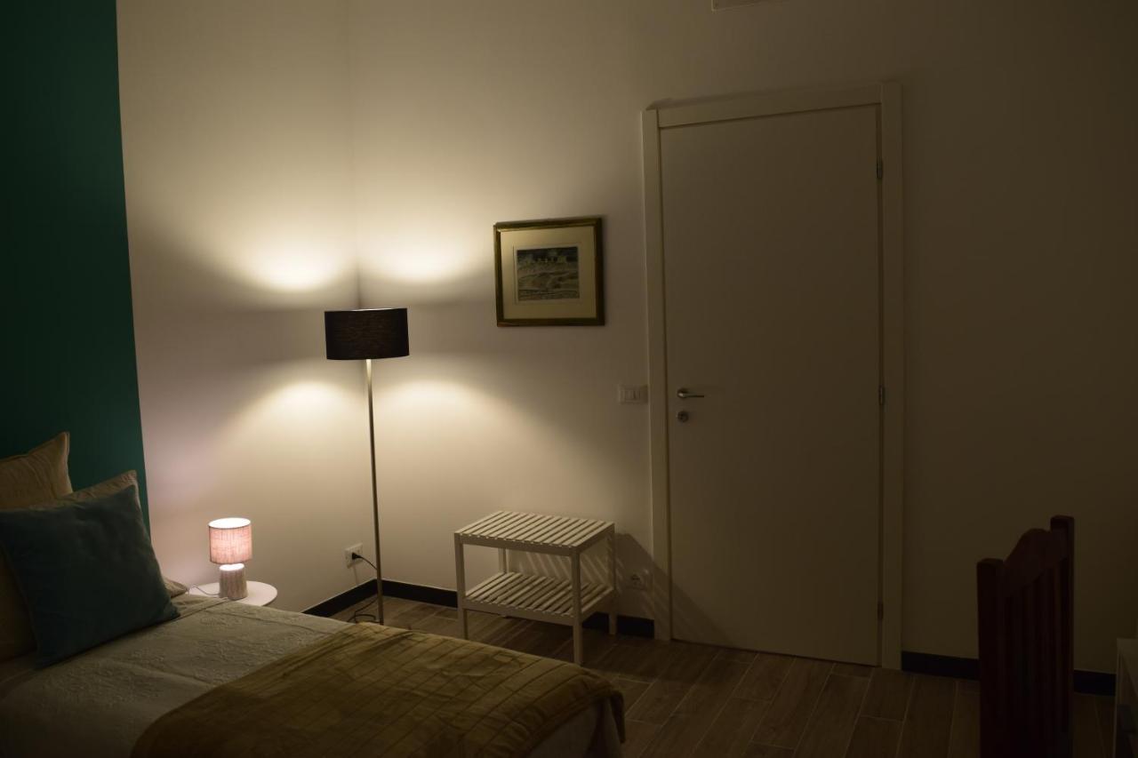 Xenia Hotel Генуа Екстериор снимка