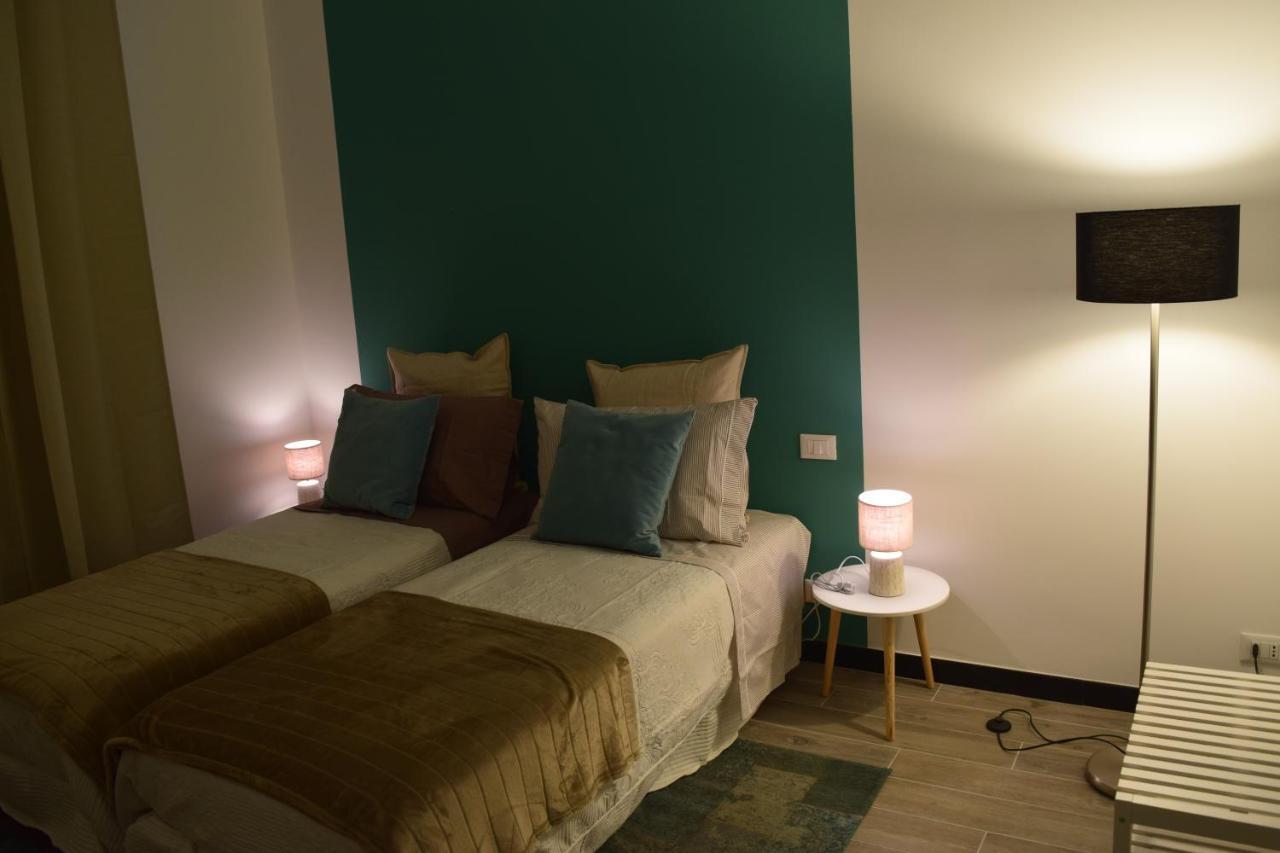 Xenia Hotel Генуа Екстериор снимка