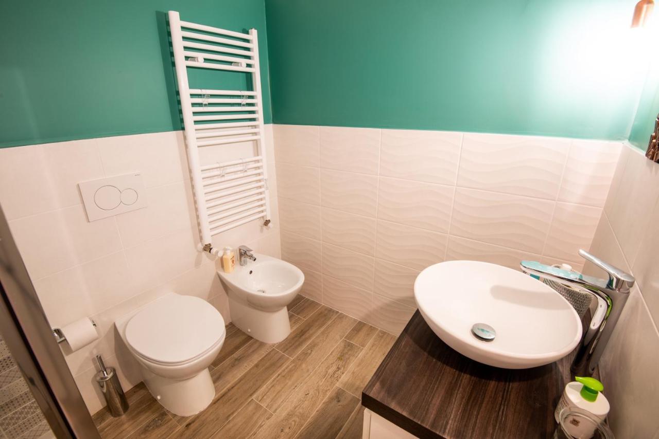 Xenia Hotel Генуа Екстериор снимка
