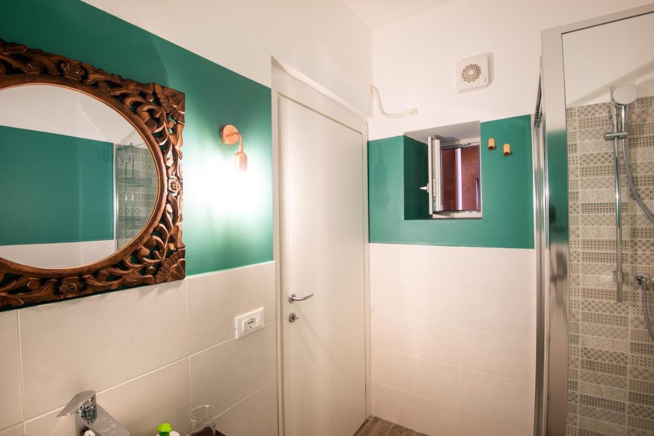 Xenia Hotel Генуа Екстериор снимка